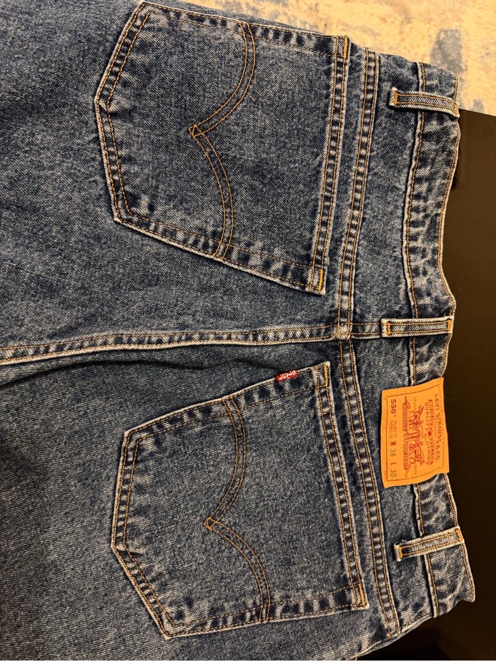 Vintage men's Levi’s 550 Relaxed Fit Jeans 38x30 Made in Canada Blue Denim